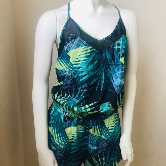 Tropical Summer Romper - Picture 3 of 13